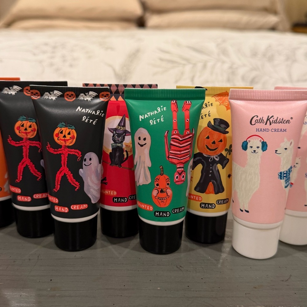 NEW Heathcote & Ivory Nathalie Lete Halloween & Cath Kidston Festive Hand Lotion - Picture 3 of 8